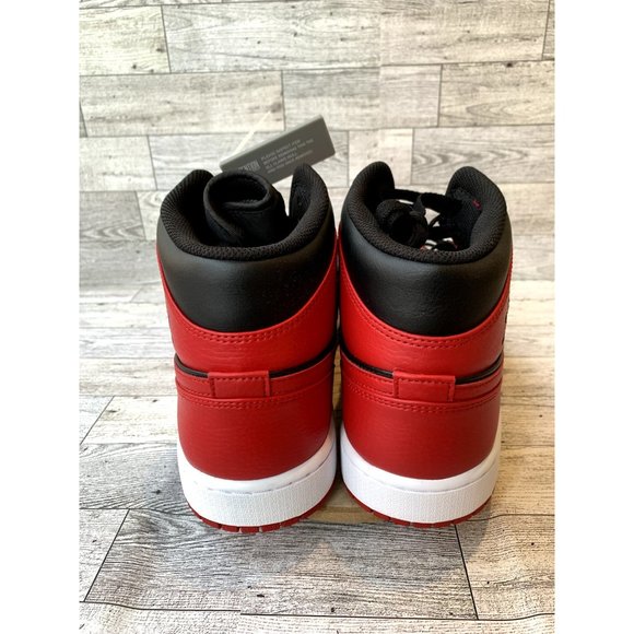 Nike Air Jordan Retro 1 Mid Banned Basketball Shoes Size 12 main image 12